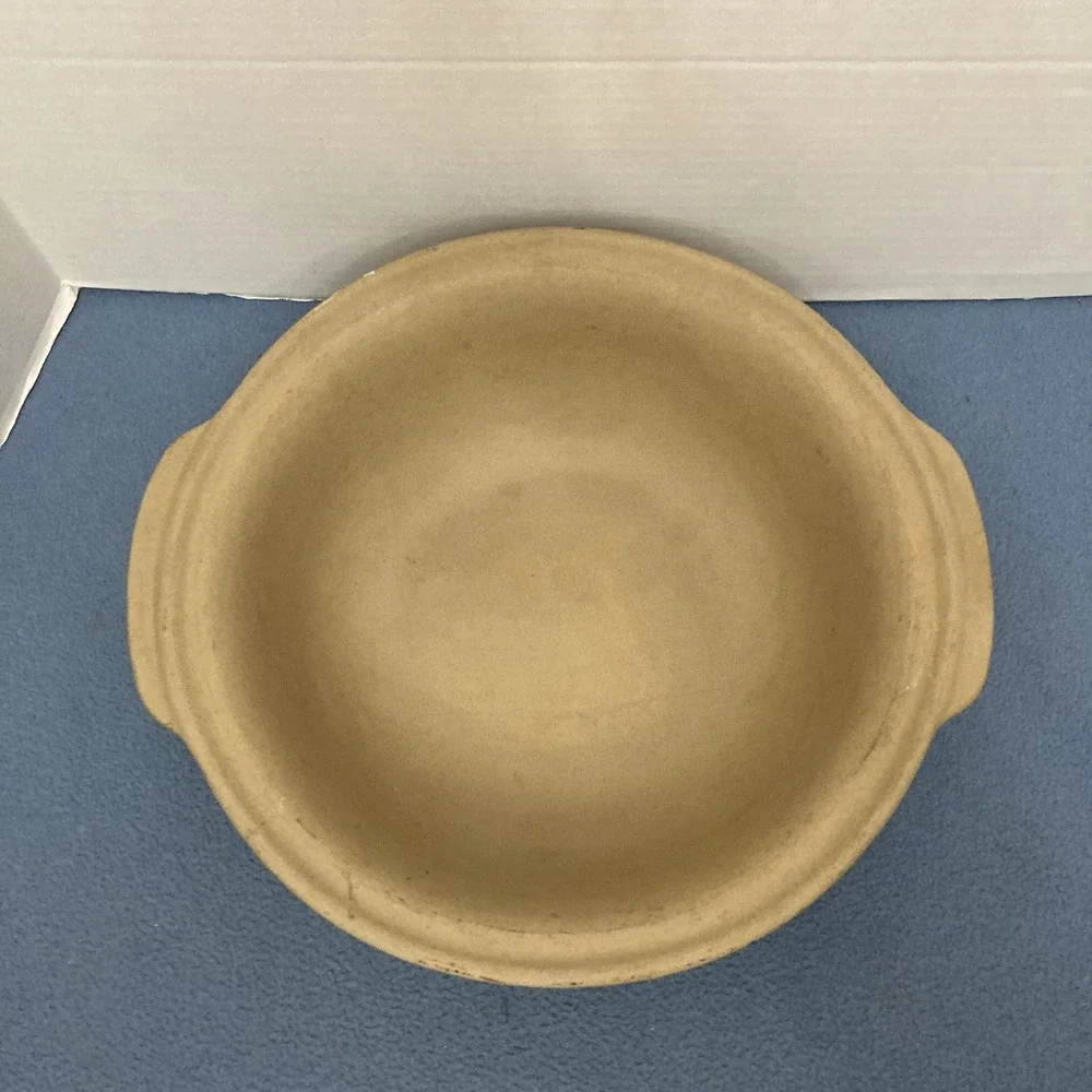 Pampered Chef Family Heritage Collection Tan 12.5